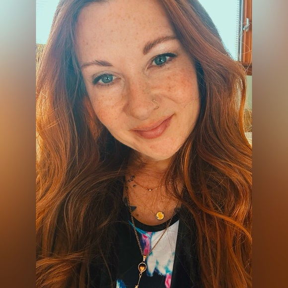 Meet your Posher, Alisha - Picture 1 of 1